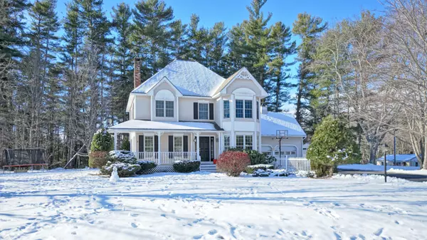 1 Twin Pond RD, Topsham, ME 04086