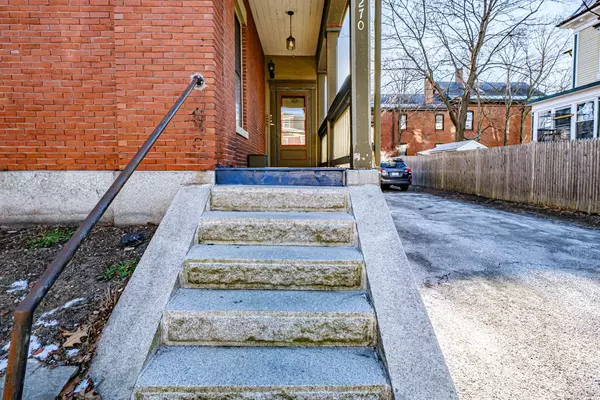 Portland, ME 04102,270 Brackett ST #4