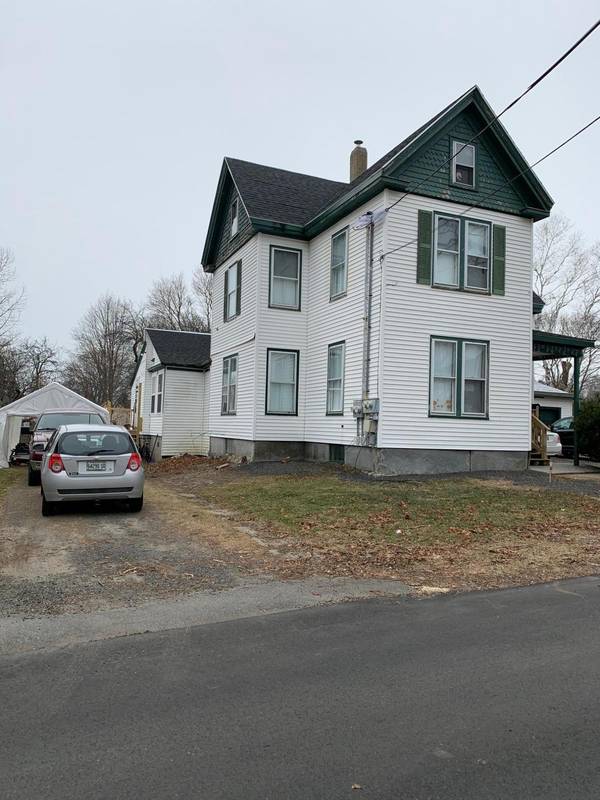 Rockland, ME 04841,52 Gay ST