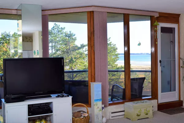 Old Orchard Beach, ME 04064,215 E Grand AVE #209