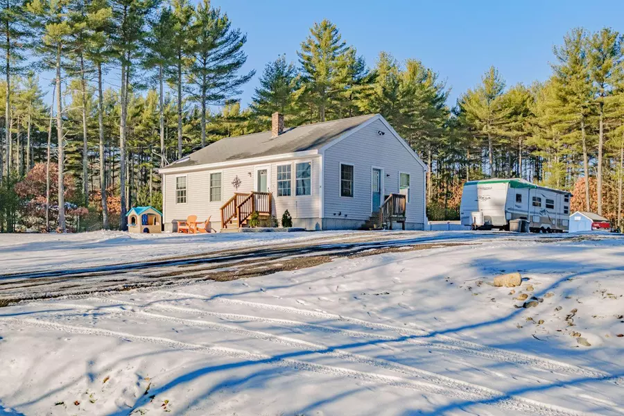 14 Riverbend DR, Waterboro, ME 04061