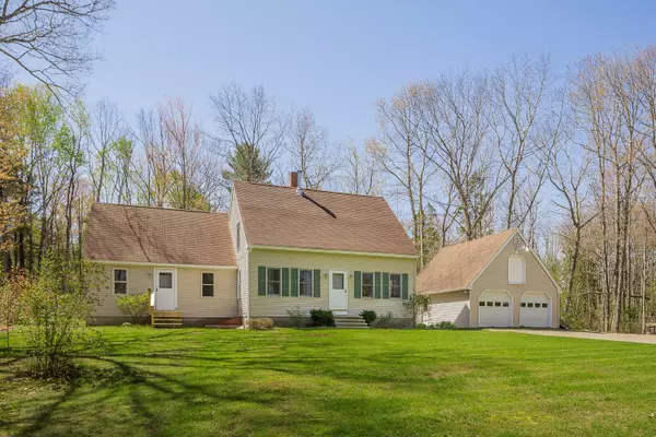 30 Acorn LN, Lincolnville, ME 04849