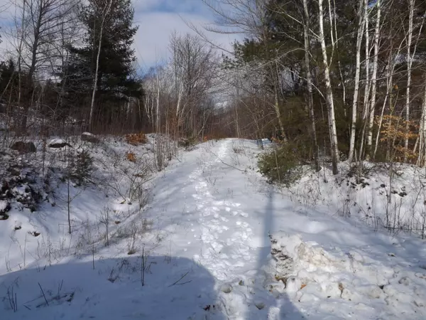 Camden, ME 04843,21 Ragged Mountain RD