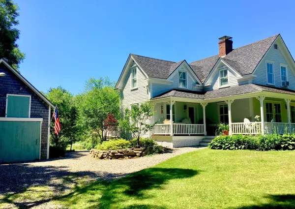 38 Saturday Cove RD, Northport, ME 04849