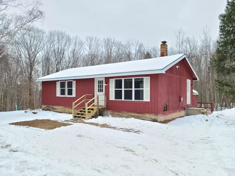 150 North ST, Mechanic Falls, ME 04256