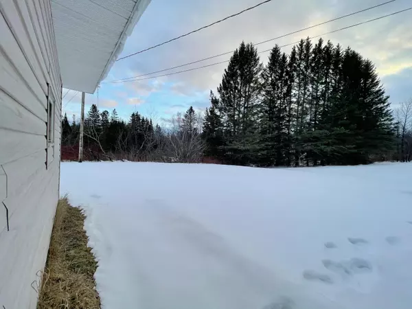 Grand Isle, ME 04746,43 Morneault RD