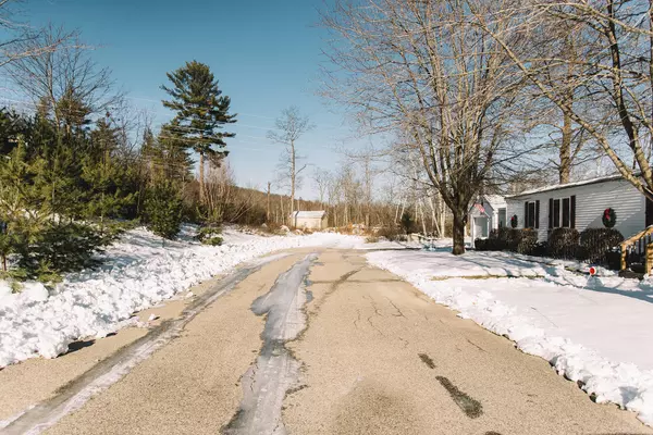 Norway, ME 04268,3 Juniper DR