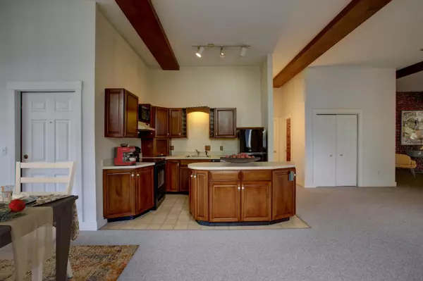 Portland, ME 04101,34 Lafayette ST #2