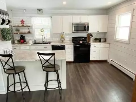 Trenton, ME 04605,10 Gray RD