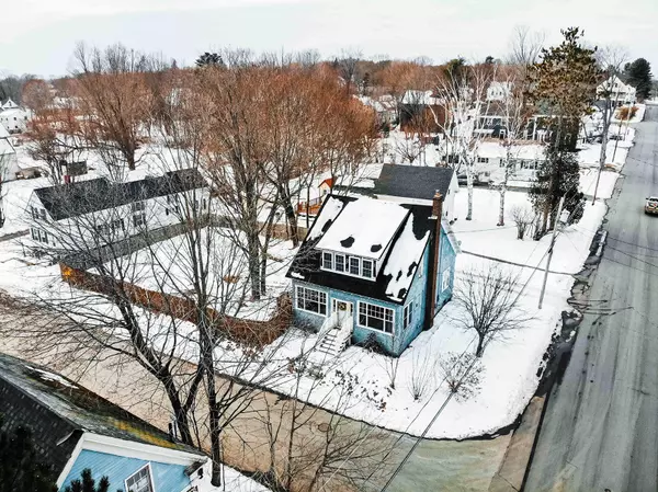 38 Autumn St ST, Gardiner, ME 04345