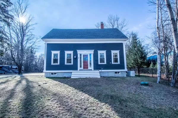 Saco, ME 04072,3 Cocktail CV