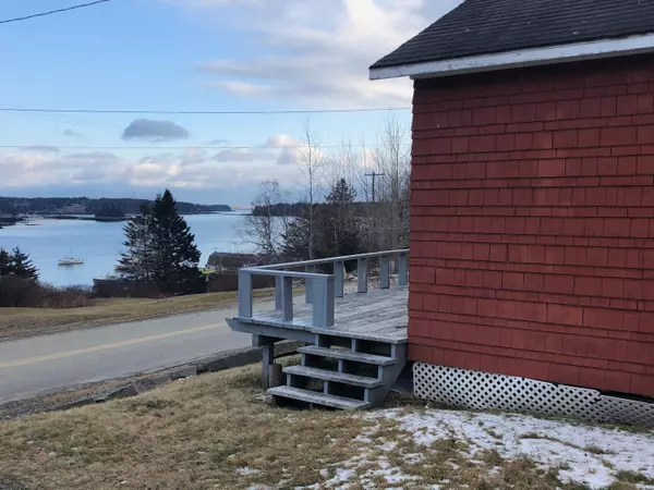 271 Harbor Road, Swans Island, ME 04685