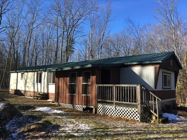 12 Watts TRL, Oakland, ME 04963