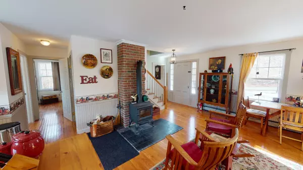 Bucksport, ME 04416,1714 River RD