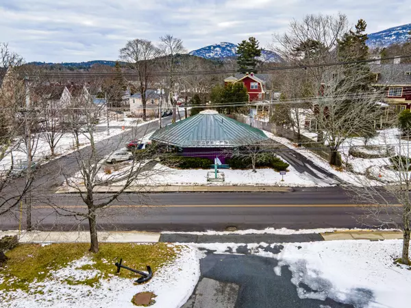 Bar Harbor, ME 04609,64 Mount Desert ST