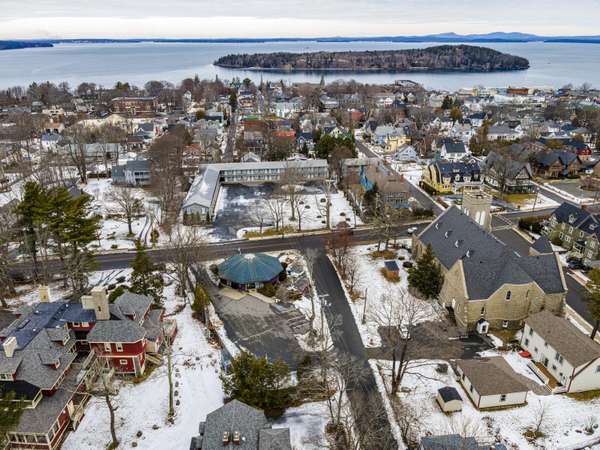 Bar Harbor, ME 04609,64 Mount Desert ST