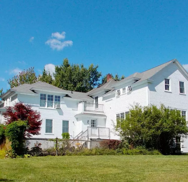 Yarmouth, ME 04096,541 E Main ST