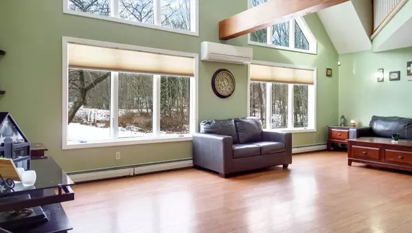 Sidney, ME 04330,153 Tiffany RD