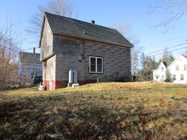 Vinalhaven, ME 04863,141 E Main ST