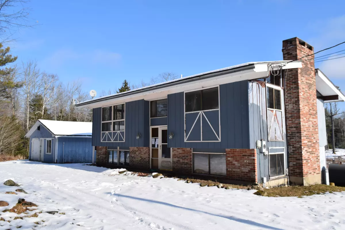 Penobscot, ME 04476,943 Castine RD