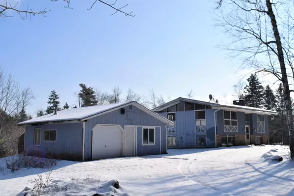 Penobscot, ME 04476,943 Castine RD