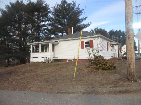 Lewiston, ME 04240,19 River RD