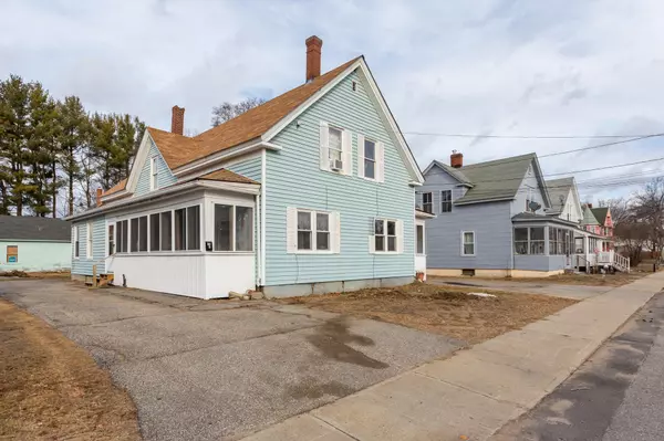 22 Emery ST, Sanford, ME 04073