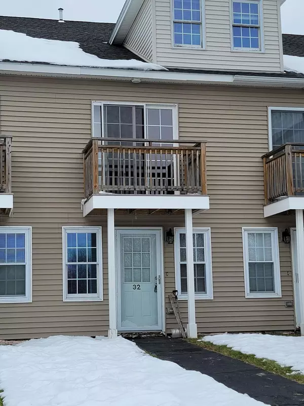 35 Mathews AVE #32, Waterville, ME 04901