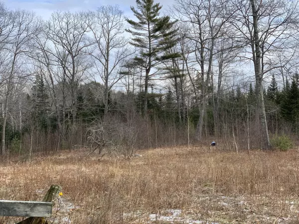 Warren, ME 04864,321 Highland RD