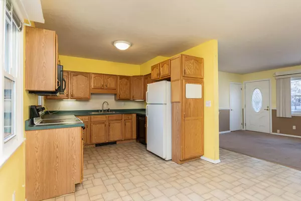 Topsham, ME 04086,1 Hanson DR