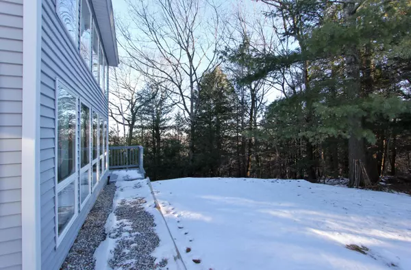 Winthrop, ME 04364,39 Spruce ST