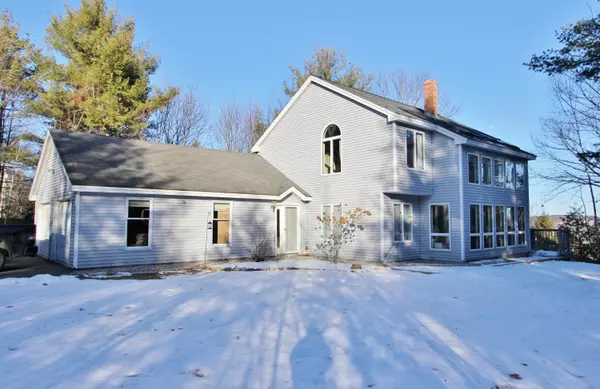 Winthrop, ME 04364,39 Spruce ST