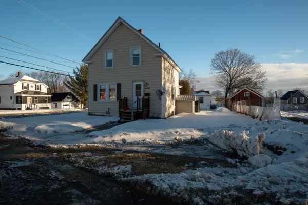 Millinocket, ME 04462,105 Somerset ST