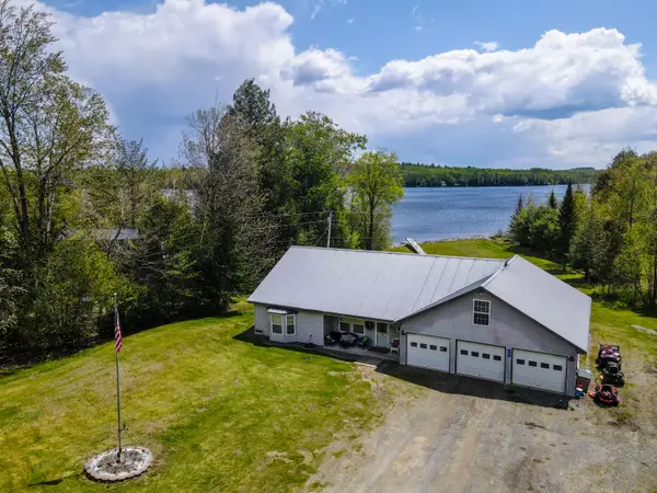 79 Glenwood DR, Saint Albans, ME 04971