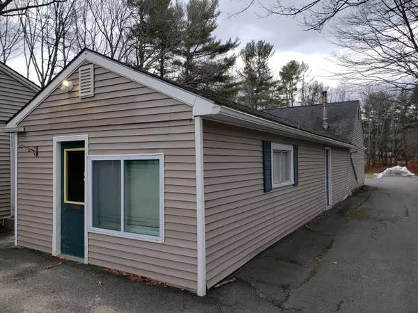 Topsham, ME 04086,346 Lewiston RD