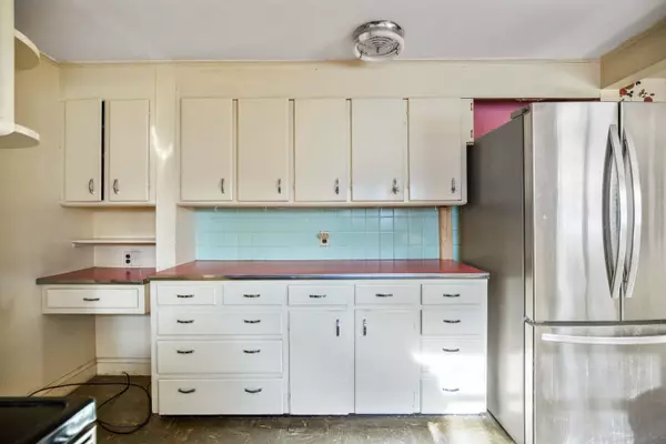 Portland, ME 04103,63 Parsons RD