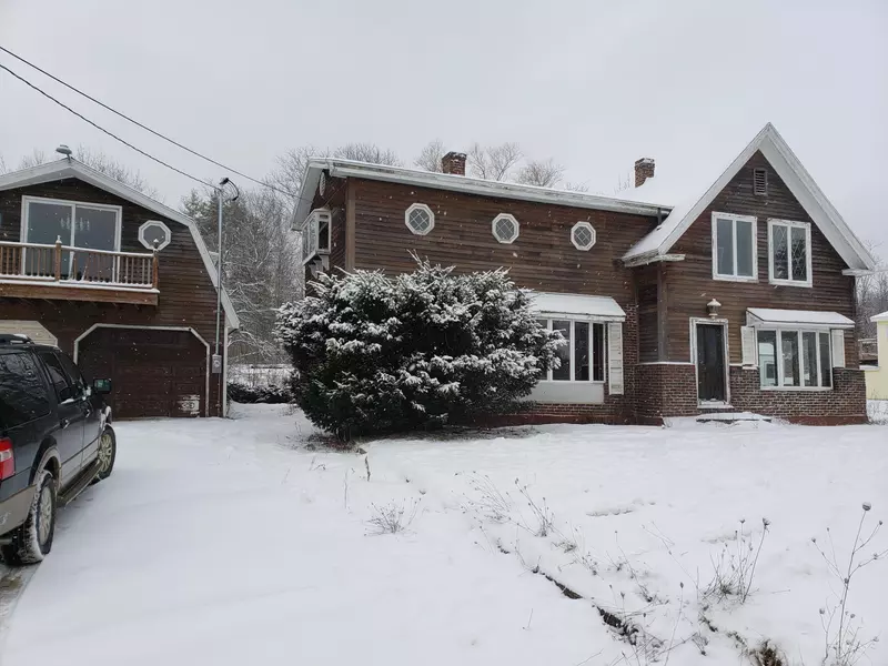 37 Hampden RD, Carmel, ME 04419