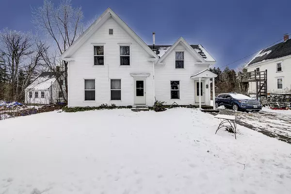 27 Watts AVE, Saint George, ME 04860