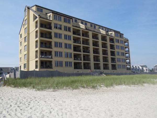 191 E Grand AVE #606, Old Orchard Beach, ME 04064