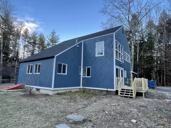 North Berwick, ME 03906,242 Randall RD