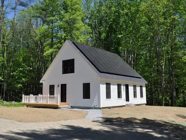 20 Stewart Street, Newcastle, ME 04553