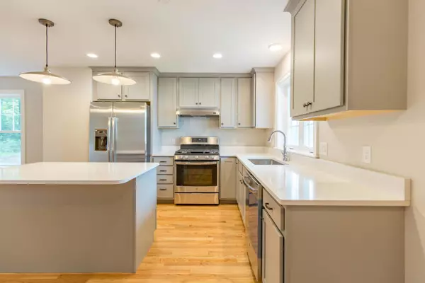 Portland, ME 04102,79 Black Sparrow DR