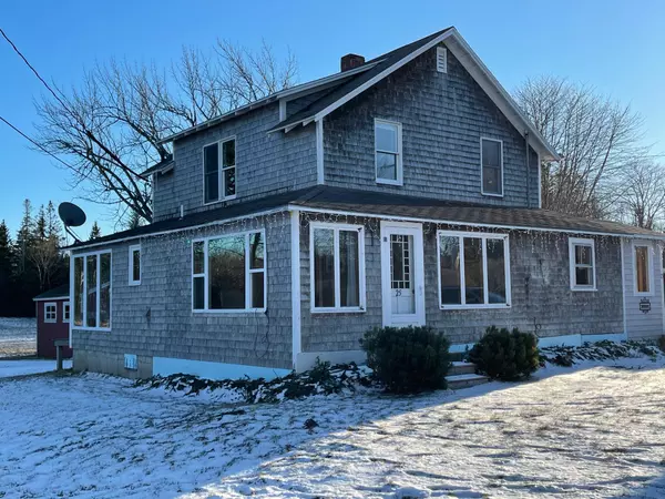 Southwest Harbor, ME 04679,25 Robinson LN