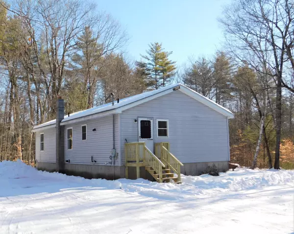 11 Main ST, Lovell, ME 04051