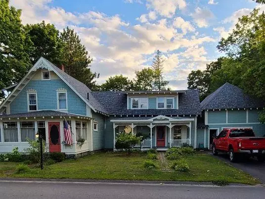 53 Washington ST, Calais, ME 04619