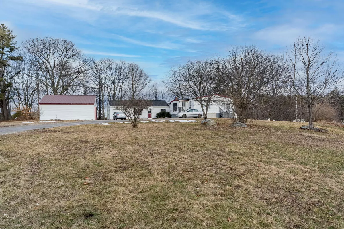 Freeport, ME 04032,2 Buttercup DR