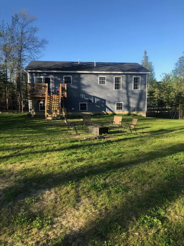 Hampden, ME 04444,29 Rae Way