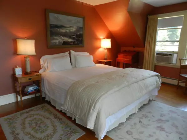 Southwest Harbor, ME 04679,44 Fernald Point RD