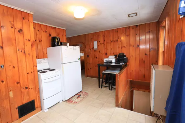 Orono, ME 04473,14 Island AVE