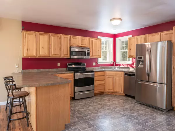 Clifton, ME 04428,4 North RD